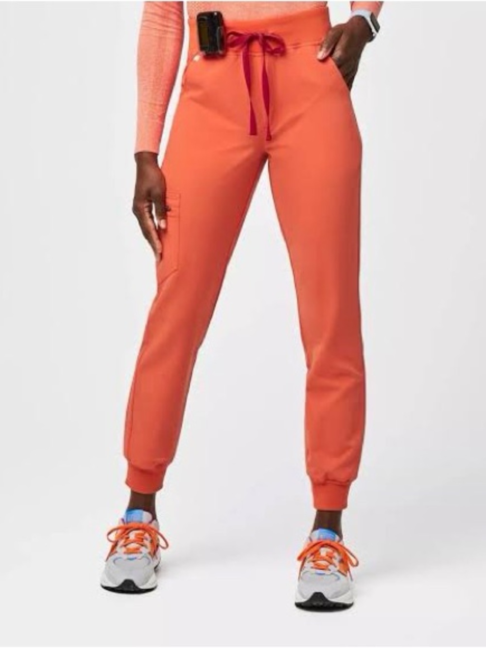 FIGS NWT Zamora 2.0 Scrub Jogger Pants Size S Sunset Orange